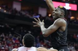 开云体育中国官网-墨西哥男篮碾压火箭，莫里斯打破历史纪录