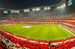 开云体育入口-逆境中的蓝色火焰，阿克压力下的那不勒斯救赎之战