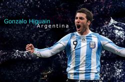 开云体育中国官网-法拉利轻取红牛二队，汉密尔顿扛起全队，一场策略与意志的胜利