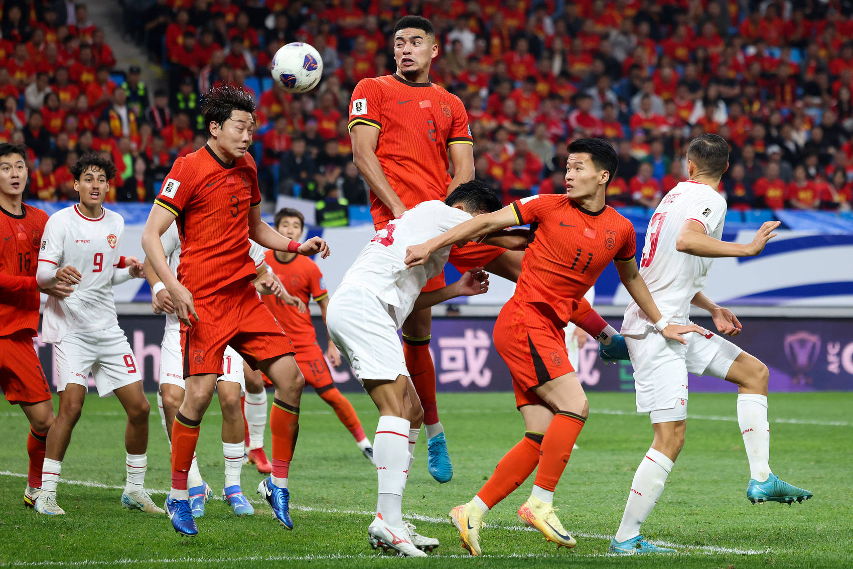 中国顶级足球俱乐部内讧事件频频曝光的简单介绍