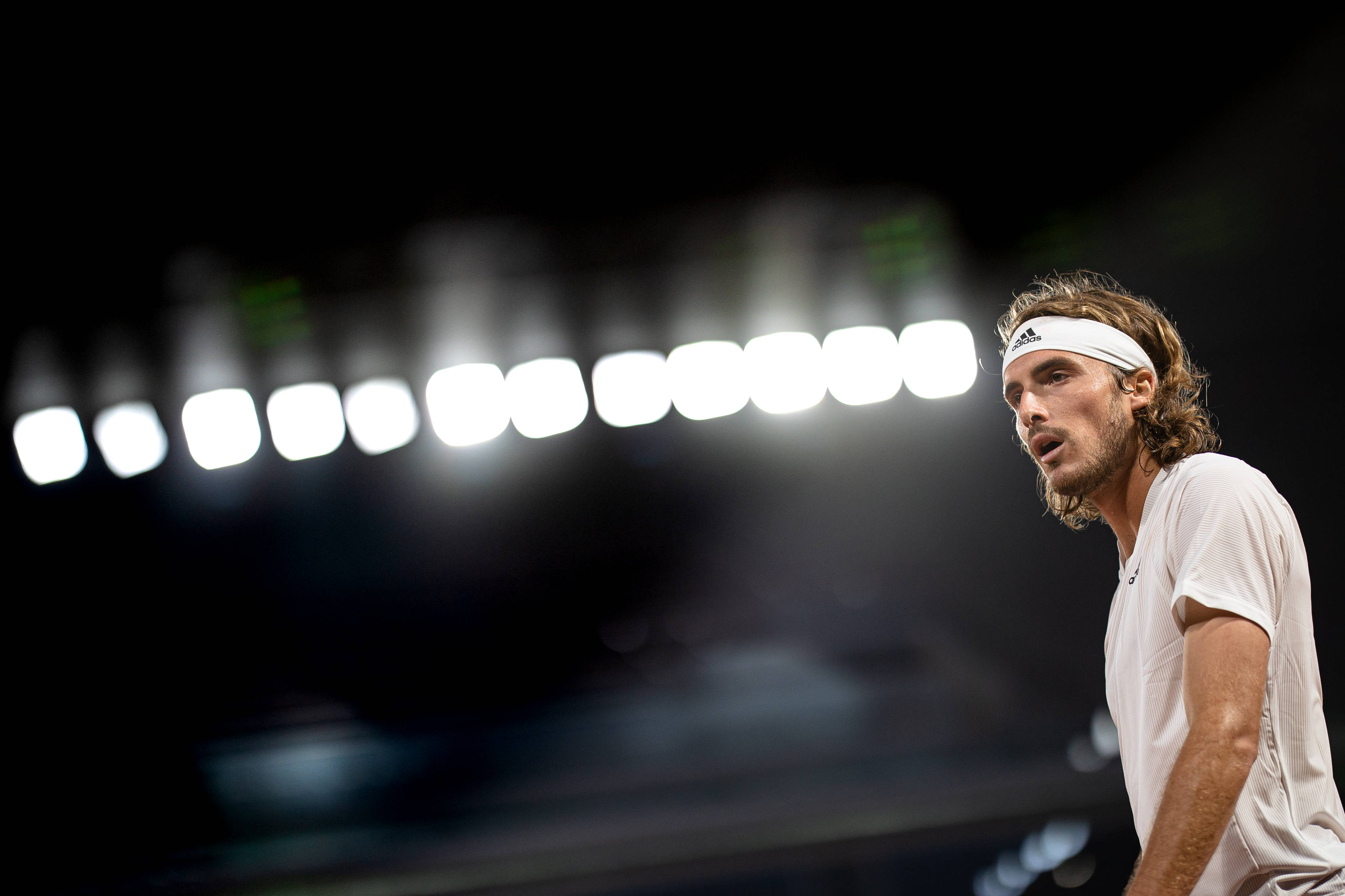 日本网球队绝杀意大利网球队,西西帕斯统治全场的简单介绍 日本网球队绝杀意大利网球队,西西帕斯统治全场的简单介绍