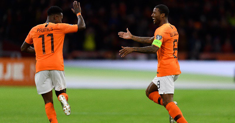 包含塞维利亚轻取巴黎，科曼完成帽子戏法的词条