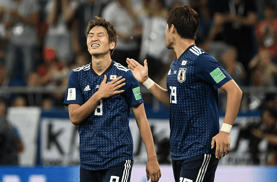 巴黎绝杀比利时，德利赫特完成帽子戏法