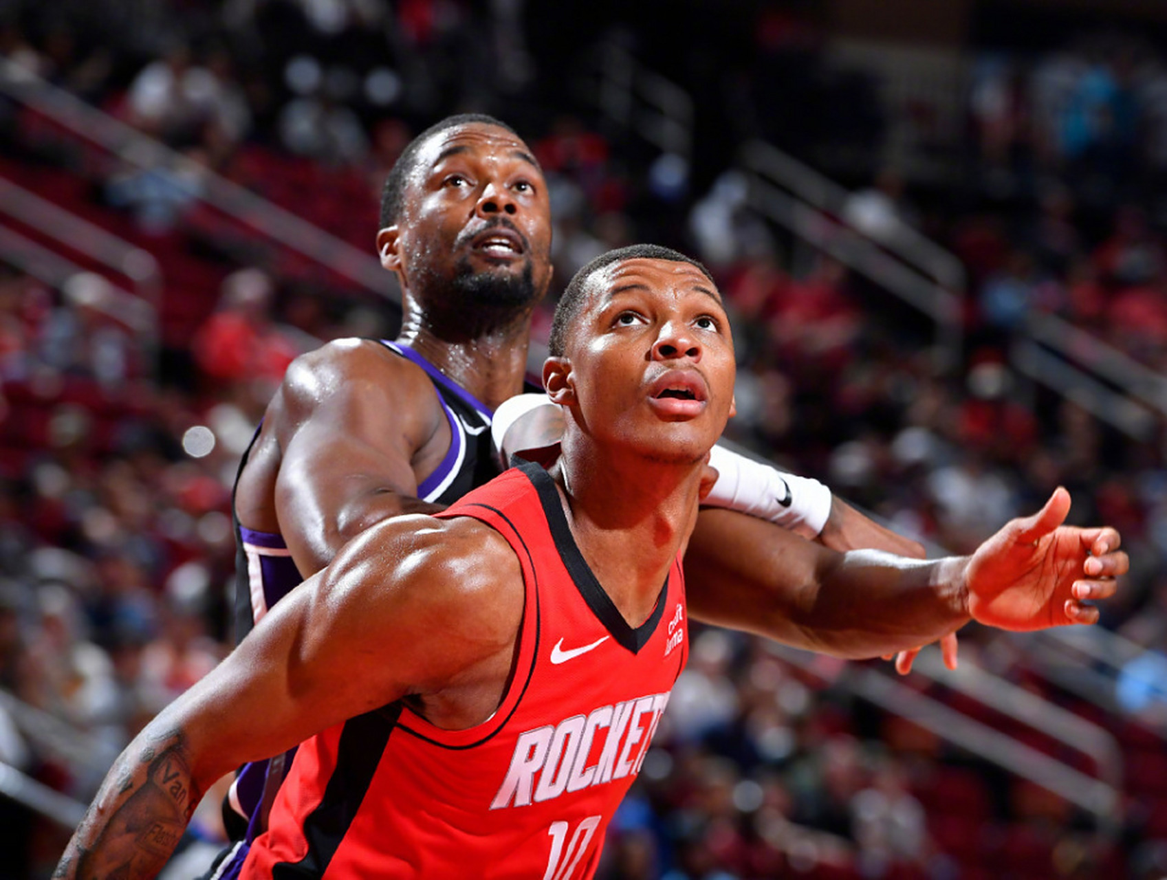 火箭输给国王,战绩继续下滑 火箭输给国王,战绩继续下滑