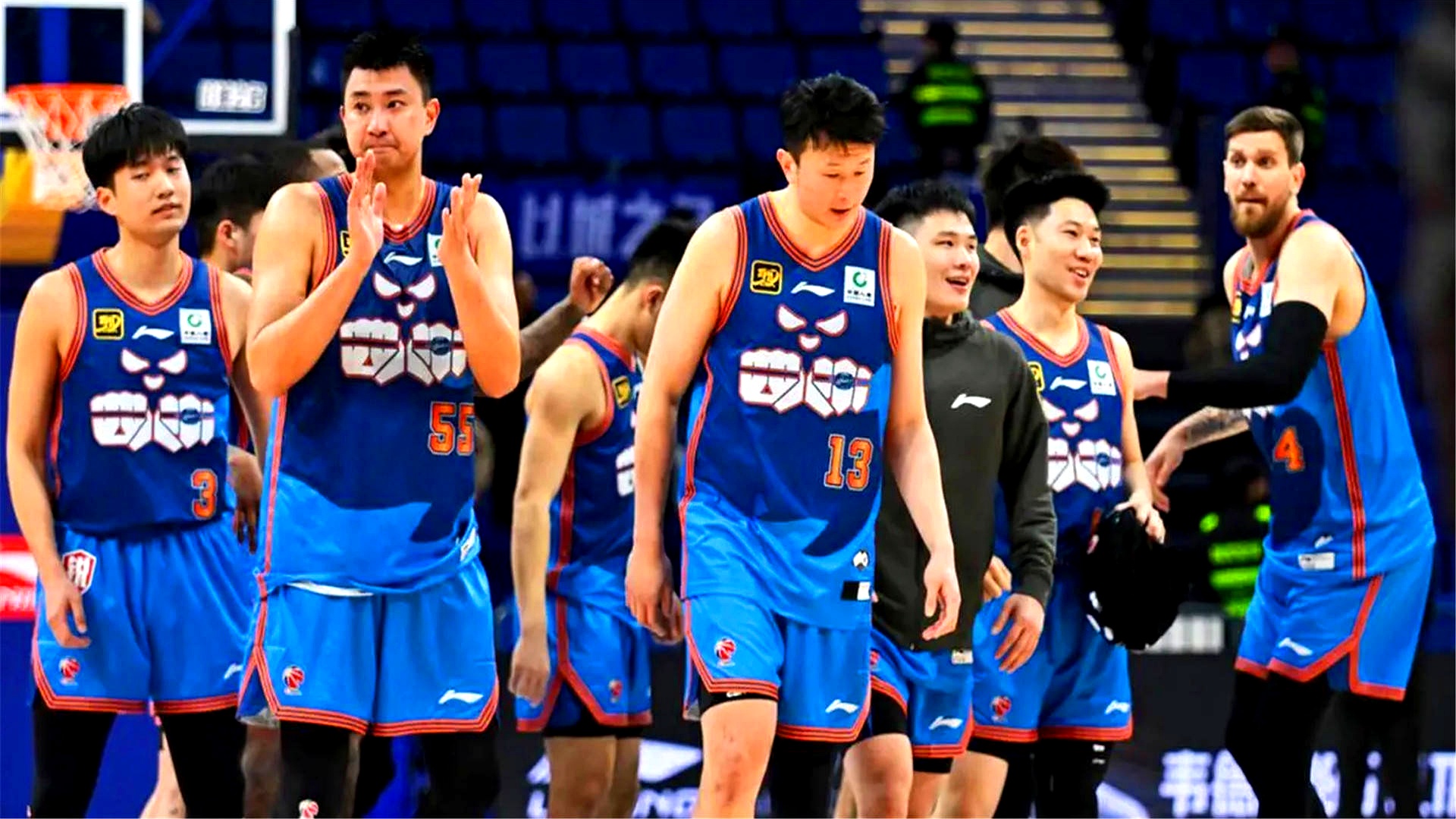 脱颖而出广东队逼平广东野兽队 脱颖而出广东队逼平广东野兽队