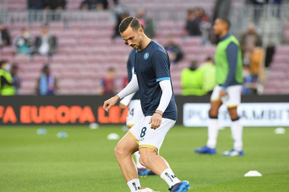 那不勒斯主场逼平帕尔马,积分保持不变的简单介绍 那不勒斯主场逼平帕尔马,积分保持不变的简单介绍