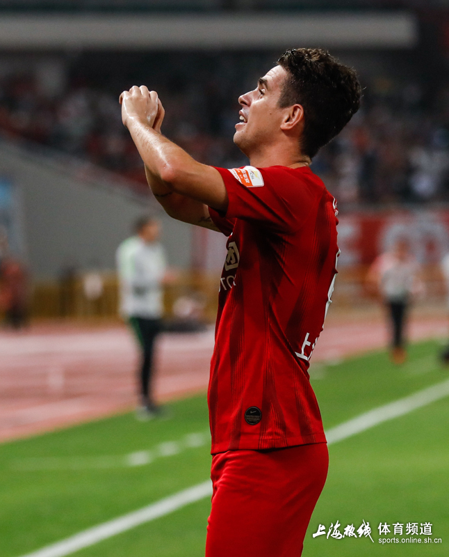 巴塞罗那客场破僵，难得胜利晋级强的简单介绍