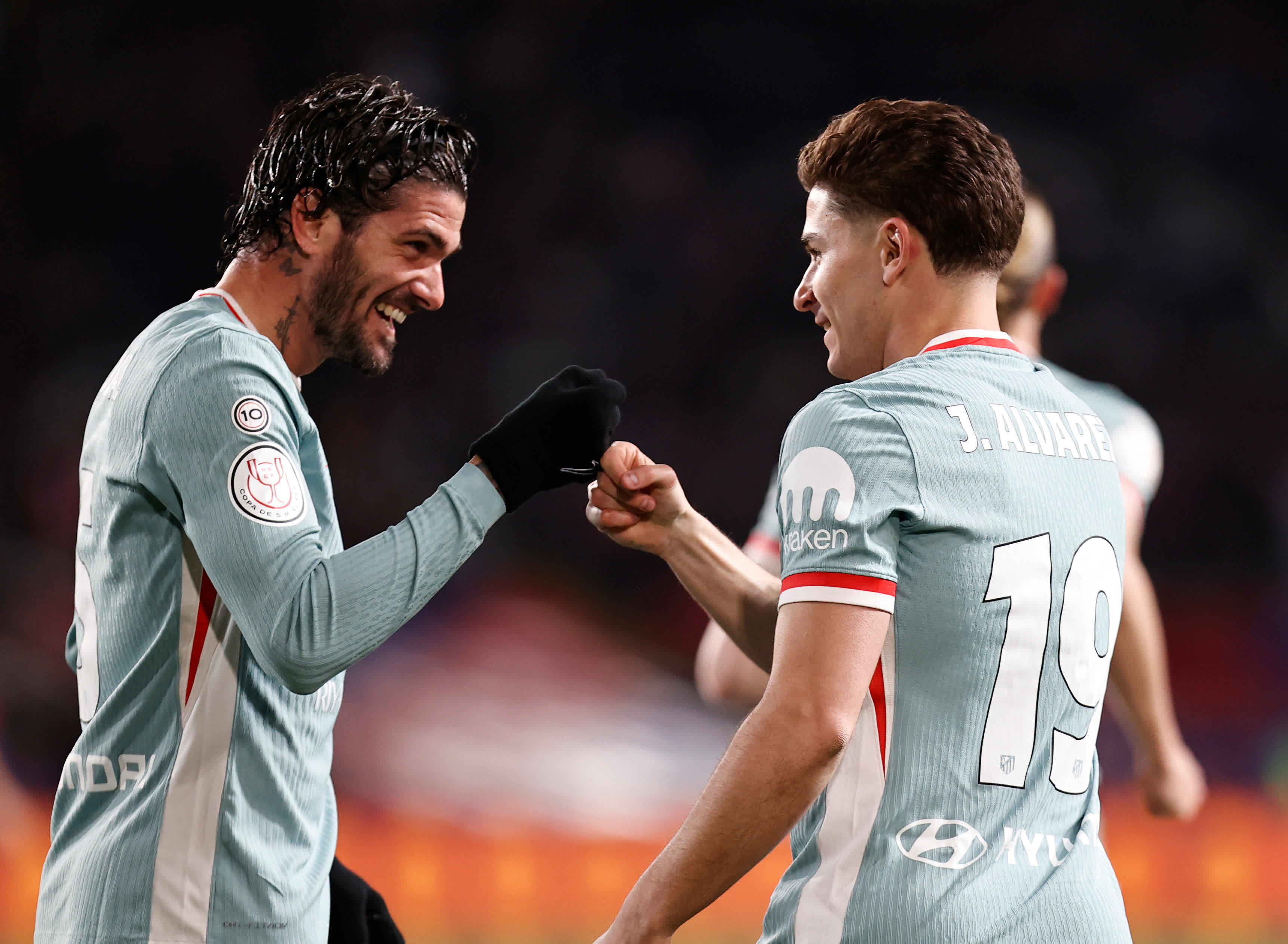 荷兰绝杀墨西哥，阿尔瓦雷斯点燃赛场