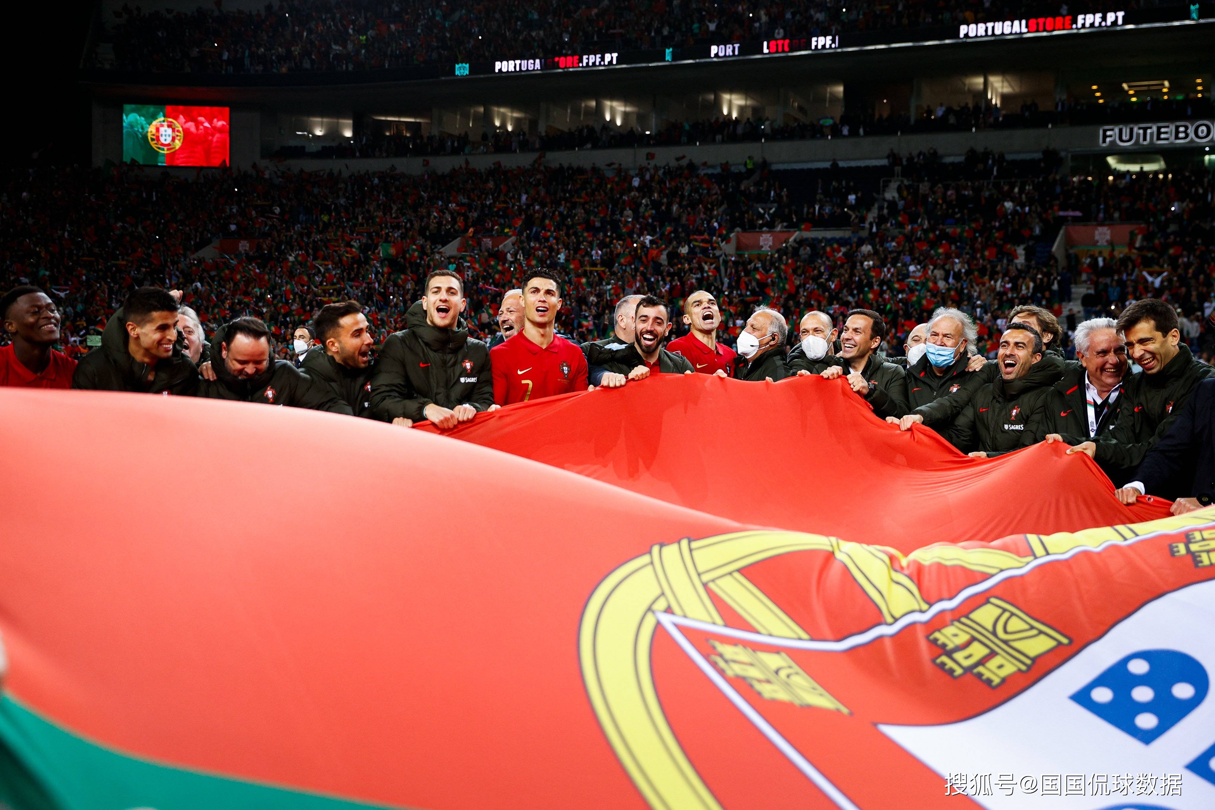 包含瑞士翻盘葡萄牙，基米希带队取胜的词条