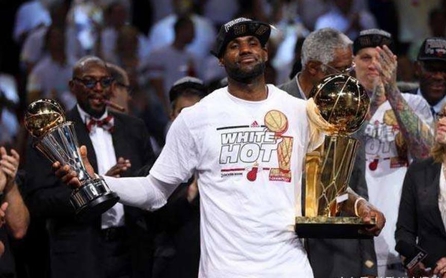 马刺完胜浙江队，詹姆斯关键制胜